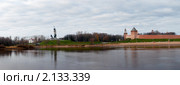 Великий Новгород, панорамный вид на Софийскую набережную (2010 год). Стоковое фото, фотограф Андрей Востриков / Фотобанк Лори