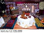 Интерьер казахской юрты (2010 год). Стоковое фото, фотограф Камбулина Татьяна / Фотобанк Лори