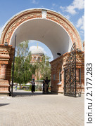 Ворота Троицкой церкви в городе Коломне (Щурове) (2010 год). Редакционное фото, фотограф Солодовникова Елена / Фотобанк Лори