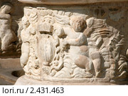 Фонтан Морозини в Ираклионе, площадь Венизелу (Венизелоса, Platia Venizelou). Фрагмент декора чаши (2010 год). Стоковое фото, фотограф Щеголева Ольга / Фотобанк Лори