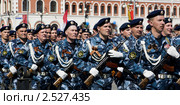 Парад Победы 9 мая 2011 в городе Йошкар-Оле. Редакционное фото, фотограф Людмила Ожиганова / Фотобанк Лори