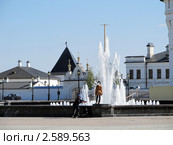 Фонтан на красной площади г. Тобольска (2011 год). Редакционное фото, фотограф Светлана Пермякова / Фотобанк Лори