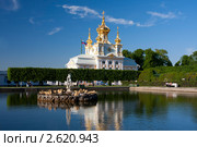 Петергоф. Большой дворец. Церковный павильон (2011 год). Редакционное фото, фотограф Литвяк Игорь / Фотобанк Лори