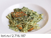Паста с лососем и маком. Итальянская кухня. Стоковое фото, фотограф Gagara / Фотобанк Лори