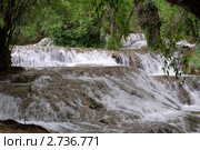 Водопад в "Monasterio de Piedra" (Монастырь на скале), Сарагоса, Испания. Редакционное фото, фотограф Александр Тесевич / Фотобанк Лори