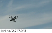 Вертолет К-52 Аллигатор в небе (2011 год). Редакционное видео, видеограф Александр Рыбаков / Фотобанк Лори