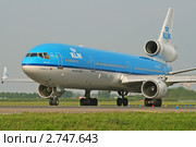 Пассажирский лайнер Md-11 авиакомпании KLM (2011 год). Редакционное фото, фотограф Александр Тарасенков / Фотобанк Лори