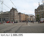 В центре Амстердама. Площадь Дам и улица Дамрак (2011 год). Редакционное фото, фотограф Михаил Головкин / Фотобанк Лори
