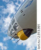 Носовая часть фюзеляжа самолета-разведчика Ан-30 на фоне неба (2011 год). Редакционное фото, фотограф Владимир Сергеев / Фотобанк Лори
