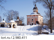 Кирилло-Белозерский монастырь, вид с церковью Иоанна Предтечи (2010 год). Редакционное фото, фотограф Солодовникова Елена / Фотобанк Лори