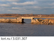 Выход из Новоладожского канала в Неву. Шлиссельбург (2011 год). Стоковое фото, фотограф Виктор Карасев / Фотобанк Лори