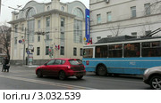 Москва. Воронцовская улица. Машинам - красный, пешеходам - зеленый (2011 год). Редакционное видео, видеограф Ярослав Каминский / Фотобанк Лори
