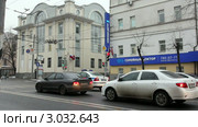 Москва. Воронцовская улица. Ожидание и старт машин (2011 год). Редакционное видео, видеограф Ярослав Каминский / Фотобанк Лори