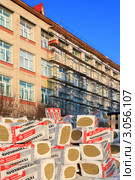 Утепление фасада (2011 год). Редакционное фото, фотограф Анатолий Матвейчук / Фотобанк Лори