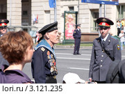 День Победы 9 мая в Москве. Новый Арбат. Ветеран-моряк (2010 год). Редакционное фото, фотограф Ярослав Каминский / Фотобанк Лори
