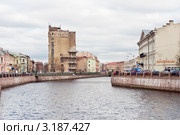 Вид на ДК связи в Санкт-Петербурге. Большая морская улица, 58. (2011 год). Редакционное фото, фотограф Макарова Елена / Фотобанк Лори