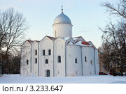 Великий Новгород. Ярославово дворище. Церковь Иоанна на Опоках (2012 год). Стоковое фото, фотограф Сергей Лаврентьев / Фотобанк Лори