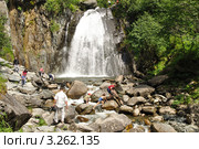 Республика Горный Алтай.  Водопад Корбу (2011 год). Редакционное фото, фотограф Александр Тараканов / Фотобанк Лори