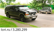 Автомобиль Ford Excursion (2010 год). Редакционное фото, фотограф Алёшина Оксана / Фотобанк Лори