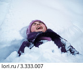 Девочка в сугробе. Стоковое фото, фотограф Сергей Юрьев / Фотобанк Лори