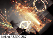 Fire show на сцене. Стоковое фото, фотограф Пузин Семён / Фотобанк Лори