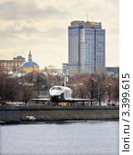"Буран" на приколе. Москва (2012 год). Редакционное фото, фотограф Юрий Кирсанов / Фотобанк Лори