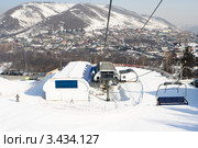 Красноярск. Канатно-кресельная дорога в фанпарке Бобровый лог (2012 год). Редакционное фото, фотограф Шичкина Антонина / Фотобанк Лори