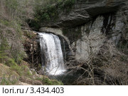 Водопад в горах на дороге Blue Ridge Parkway, Северная Каролина, США (2012 год). Стоковое фото, фотограф Роман Коротков / Фотобанк Лори