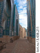 Внутри комплекса Шахи-Зинда. Самарканд, Узбекистан (2010 год). Стоковое фото, фотограф Пётр Соболев / Фотобанк Лори