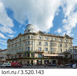 Вид с площади Адама Мицкевича. Львов, Украина (2012 год). Редакционное фото, фотограф Юрий Брыкайло / Фотобанк Лори