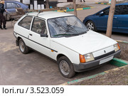 Автомобиль ЗАЗ-1102 "Таврия" (2012 год). Редакционное фото, фотограф Сергей Лаврентьев / Фотобанк Лори