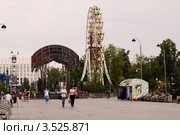 Чертово колесо (2011 год). Редакционное фото, фотограф Денис Шелехов / Фотобанк Лори