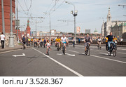 Парад велосипедистов в Москве 20 мая 2012г. Редакционное фото, фотограф Наталья Волкова / Фотобанк Лори