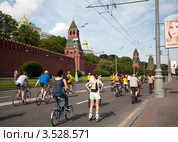 Парад велосипедистов в Москве 20 мая 2012г. Редакционное фото, фотограф Наталья Волкова / Фотобанк Лори