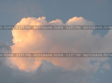 Золотое облако на голубом небе. Стоковое фото, фотограф Ирина Водяник / Фотобанк Лори