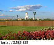 Храм вмч. Георгия Победоносца. Парк Победы. Поклонная гора. Москва (2012 год). Редакционное фото, фотограф lana1501 / Фотобанк Лори