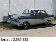 Автомобиль Ford Taunus 17M P2. Олдтаймер шоу. Паарен им Глин. Германия (2012 год). Редакционное фото, фотограф Sergey Kohl / Фотобанк Лори