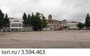 Старая Купавна. Площадь перед Троицким храмом (2012 год). Редакционное фото, фотограф Зобков Юрий / Фотобанк Лори