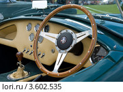 Кабина AC Cobra MkII. Олдтаймер шоу. Паарен им Глин. Германия (2012 год). Редакционное фото, фотограф Sergey Kohl / Фотобанк Лори