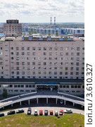Главный вход в городской больнице № 26 на улице Костюшко, Санкт-Перербург (2012 год). Редакционное фото, фотограф Кекяляйнен Андрей / Фотобанк Лори