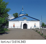 Котельнич. Церковь Николая Чудотворца,  построена в 1859 году (2012 год). Стоковое фото, фотограф Людмила Осокина / Фотобанк Лори
