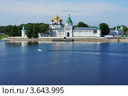 Ипатьевский монастырь в Костроме (2012 год). Стоковое фото, фотограф ElenArt / Фотобанк Лори