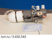 Второй международный форум Технологии в машиностроении 2012. Мощный импульсный многолучевой клистрон. Редакционное фото, фотограф Игорь Долгов / Фотобанк Лори