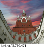 Троицкая башня и Кутафья башня Московского Кремля, Россия (2012 год). Стоковое фото, фотограф Владимир Журавлев / Фотобанк Лори