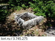 Дольмен в Крыму. Стоковое фото, фотограф Геннадий Цагойко / Фотобанк Лори