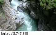 Узкое ущелье Лихтенштейн (Liechtensteinklamm, Liechtenstein) с быстрым течением и водопадами. Австрия. (2012 год). Стоковое видео, видеограф Юрий Брыкайло / Фотобанк Лори