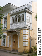 Архитектура Вологды: фрагмент дома с декором в стиле модерн (2008 год). Стоковое фото, фотограф Солодовникова Елена / Фотобанк Лори