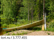 Старая лодка на берегу. Стоковое фото, фотограф Валерия Попова / Фотобанк Лори
