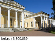 Дворец дачи Лейхтенберских. "Сергиевка". Петергоф (2012 год). Редакционное фото, фотограф Владимир Макеев / Фотобанк Лори
