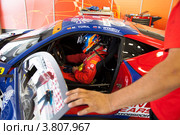 Автомобиль Ferrari 458 российской команды  Esta Motorsports участвует в Чемпионате Европы FIA GT3 на трассе "Moscow Raceway" в Подмосковье (2012 год). Редакционное фото, фотограф Николай Винокуров / Фотобанк Лори